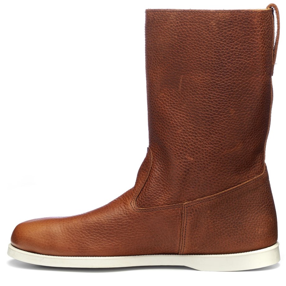 Hanko-bruin Sebago Be